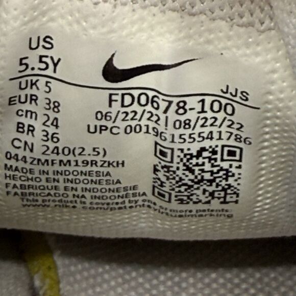 Nike Air Max 90 size 5.5Y blue white FD0678-100 - Picture 6 of 7